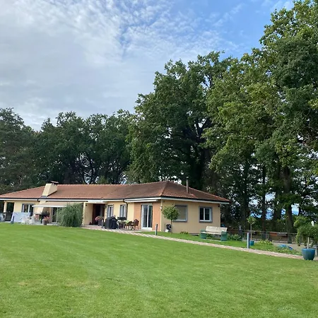 Appartement Villa Du Golf & Spa Payerne Exterior photo